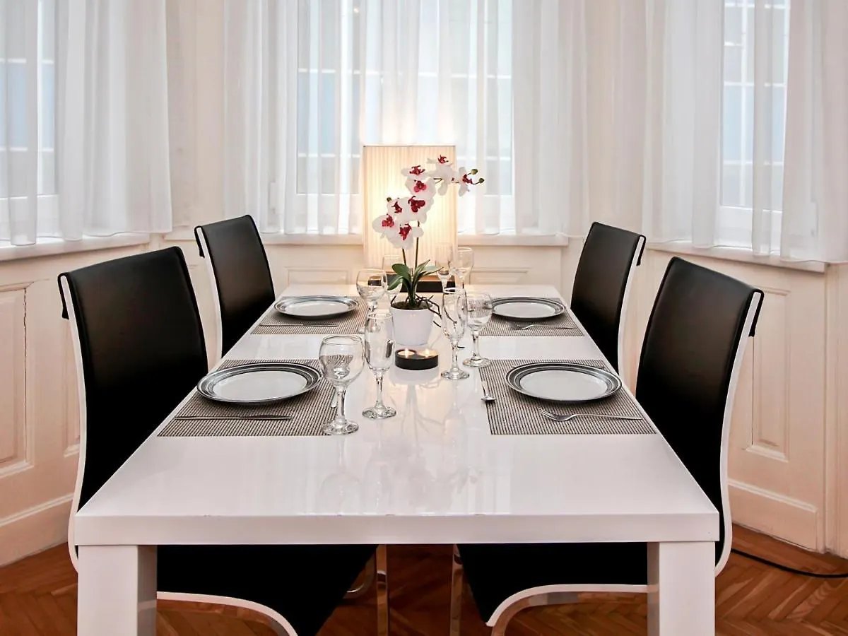 Apartment Romantic Living By Interhome Vienna 0*,