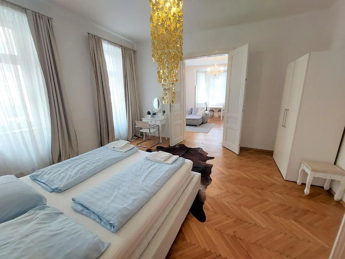 Apartment Romantic Living By Interhome Vienna